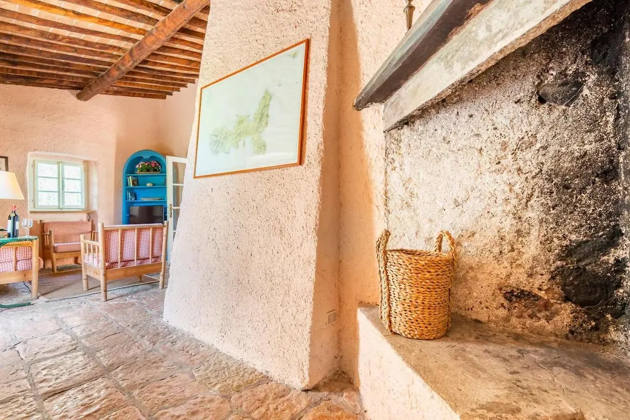 Villa The Old Mill With Private Garden And Torrent à Portoferraio